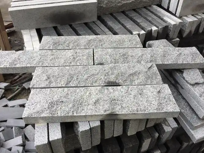 福建花岗石芝麻黑654自然面蘑菇石自然凸面景观墙面造景石