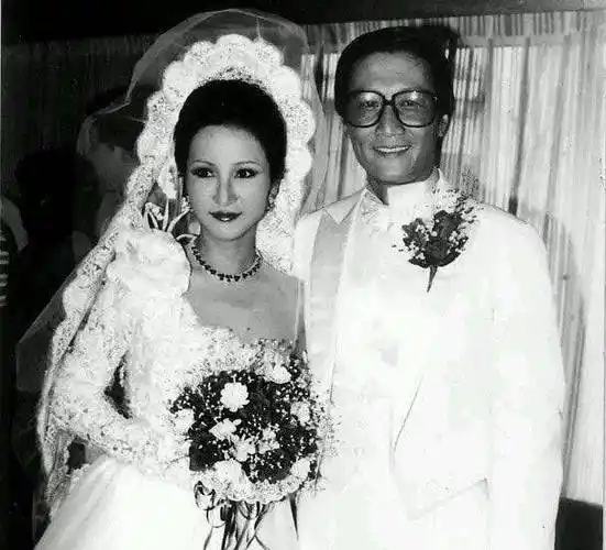 谢霆锋母亲进娱乐圈时立誓:一不嫁记者,二不嫁警察,三不嫁戏子_谢贤