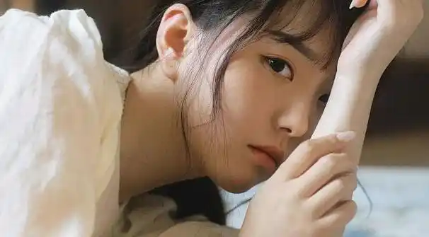 被丈夫拐骗到山村给他弟做媳妇后,我成了生育机器