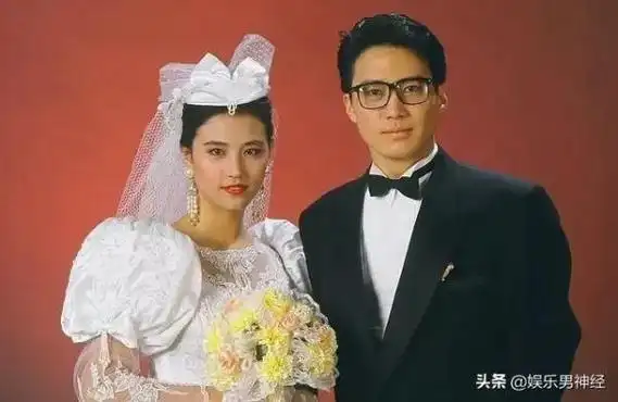 王欢央视主持人简历照片,中央电视台主持人王欢个人简历图片 - 歌词译