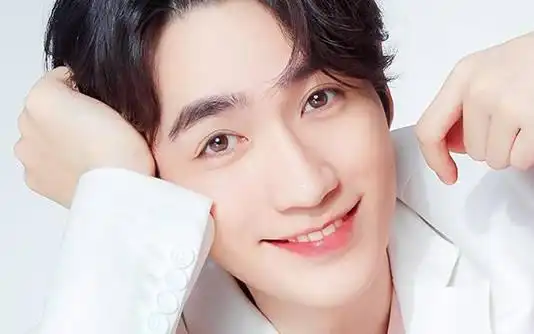 朱一龙的个人资料及照片朱一龙家世背景父母做什么的