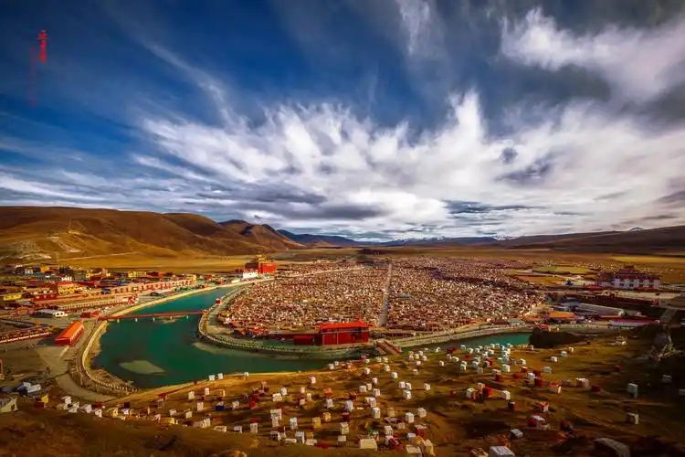 其它 川西佛国——甘孜亚青寺 写美篇  亚青寺位于