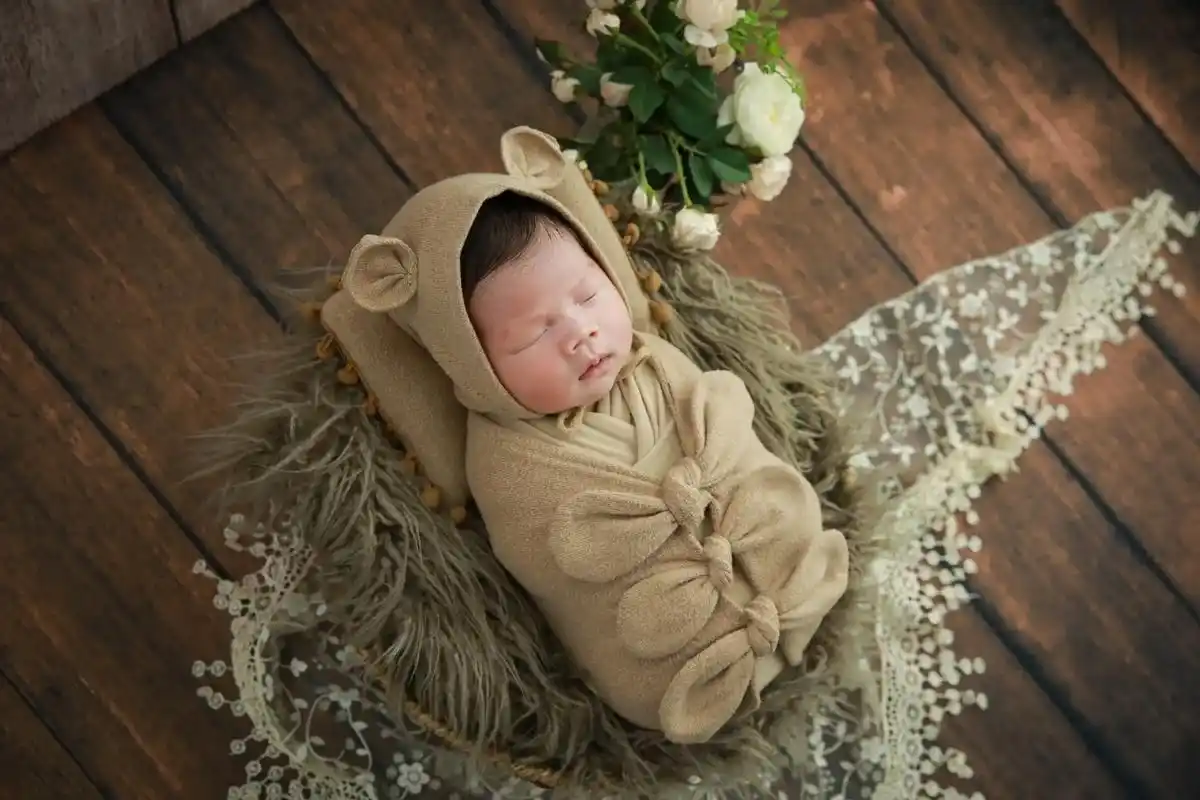 15天的小宝贝9299.#月子里的宝宝 #新生儿摄影  不知 - 抖音