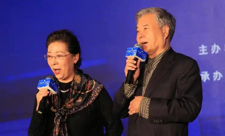 关牧村访问中南大深圳校友会开展文化艺术交流