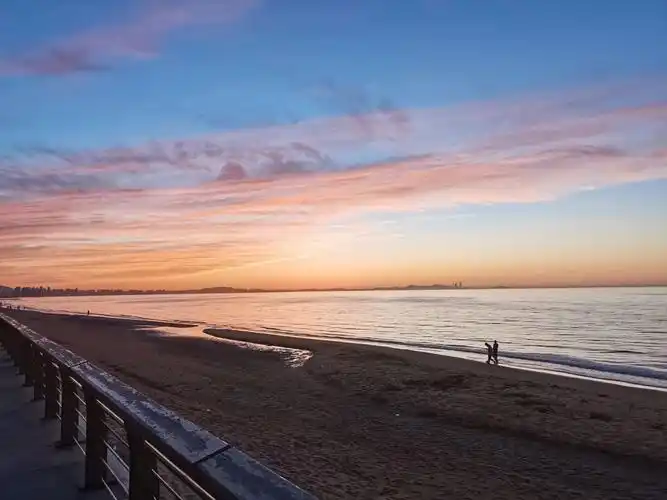 能不能分享一张你手机相册里最美的天空照