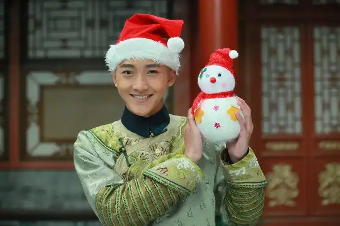 新还珠格格尔泰扮演者路宏精资料彩图片欣赏