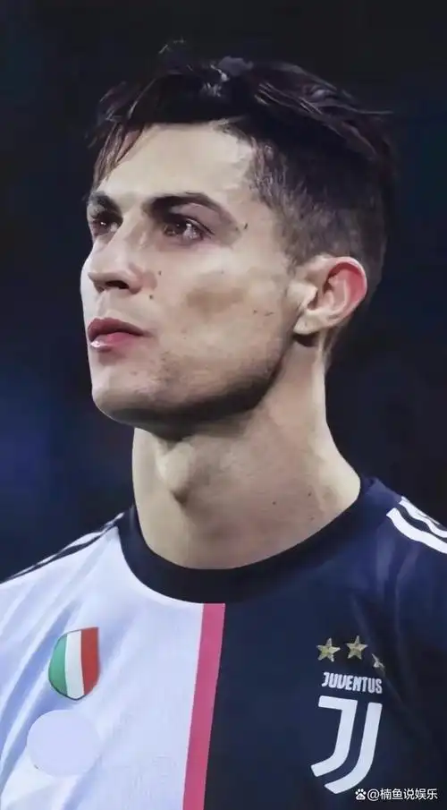 c罗年轻时候有多帅?颜值巅峰期宛如校园初恋,五官精致眉清目秀