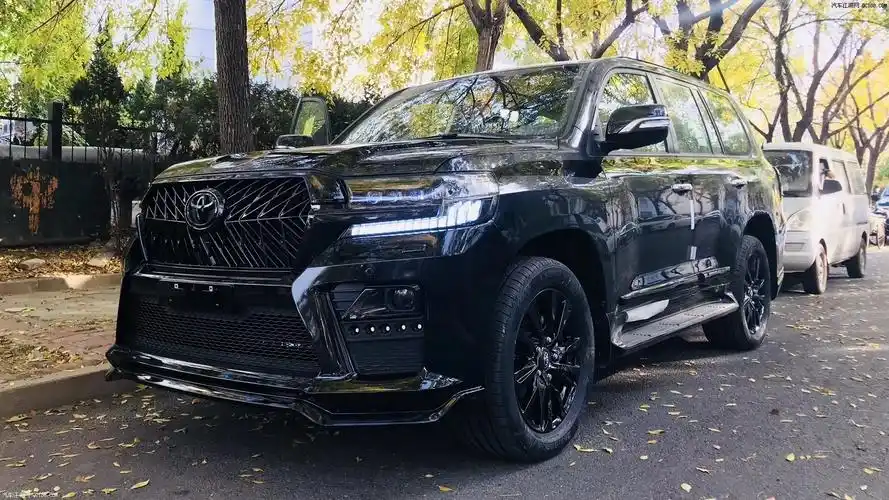 2020款中东版兰德酷路泽4000实拍图解