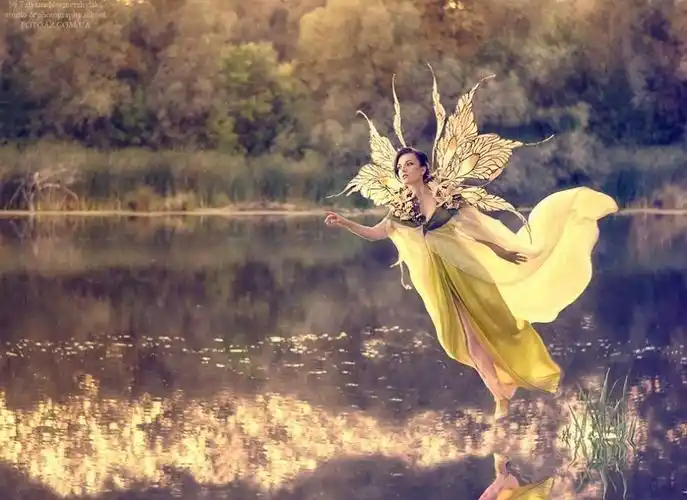 作品主题:湖畔仙子.