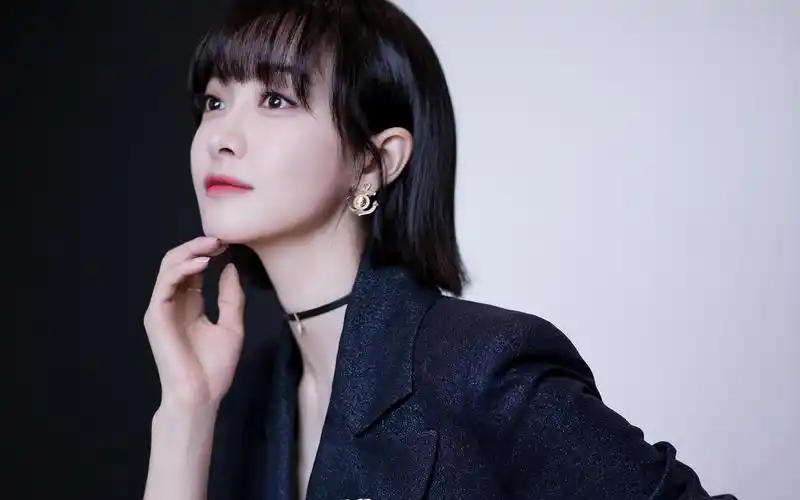 宋茜性感靓丽写真桌面壁纸