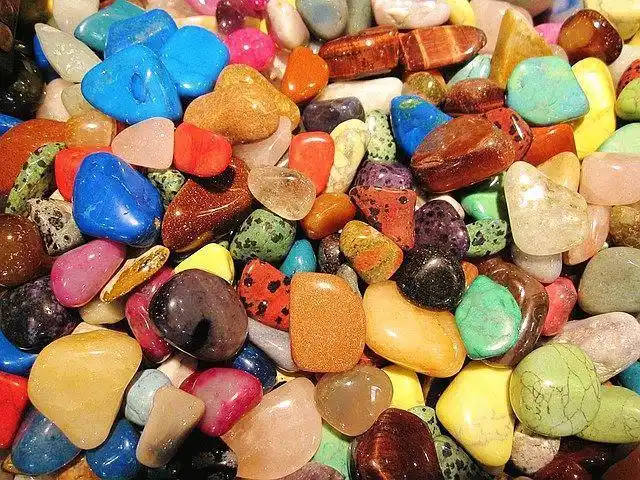 五彩岩石 喜欢彩色斑斓的石头