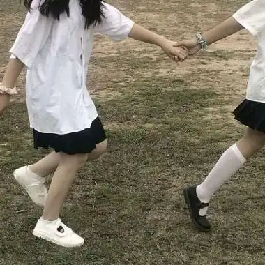 高清有点沙雕的真人仙气可爱闺蜜头像图片