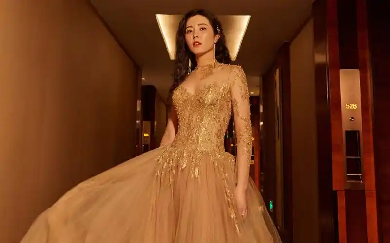 曾黎成熟性感写真图片桌面壁纸