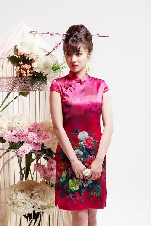 红红的花旗袍