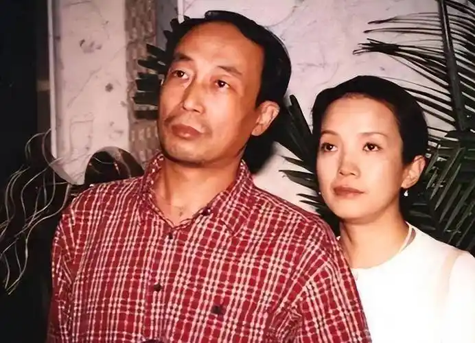 31年后才明白,被张丰毅满脸嫌弃的吕丽萍,为何能被孙海英爱20年_儿子