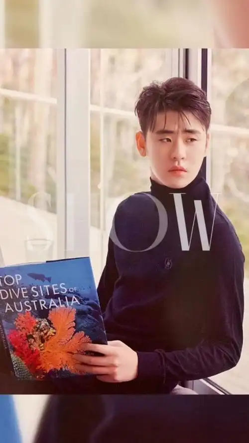 张云雷写真集# 969696 传统与现代,流行与古典,走近多才多艺的