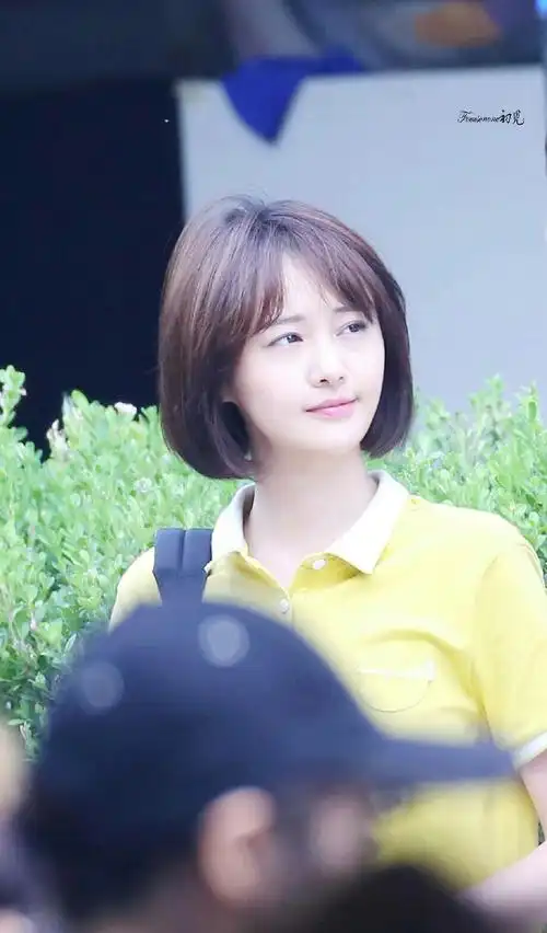 抓拍镜头下的郑爽萌翻天(组图)