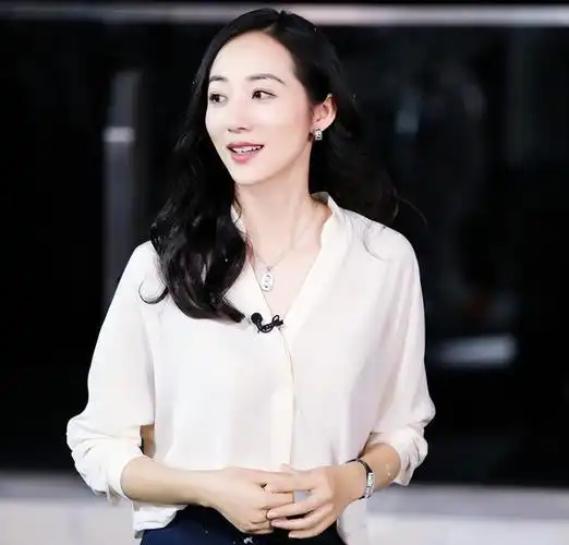 同时,我们也希望韩雪能够一直幸福下去,毕竟像她这样不做作的女演员在