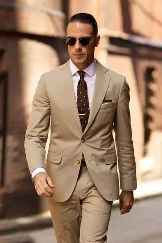 卡其色长西装颜色搭配 服装颜色搭配-ship188.com