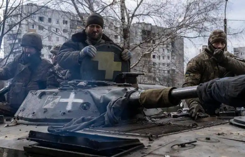 俄乌局势突变,乌多支精锐部队或联合情报部门,推翻泽连斯基_腾讯新闻