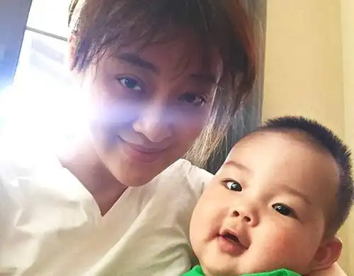 41岁梅婷下定决心减肥 获男教练亲手指导