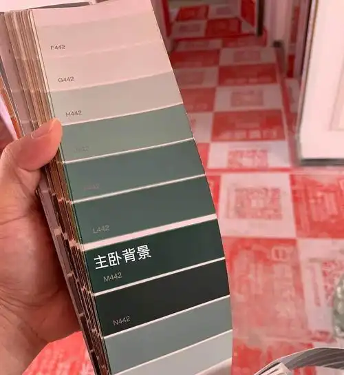 主卧床头背景选漆的芬琳色卡