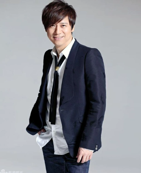 "昔日男神"解晓东:转型失败患抑郁症,现处境出人意料