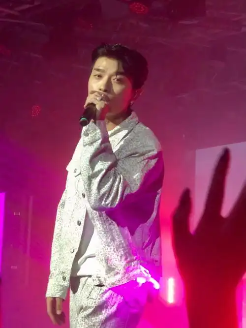 lonelygod满舒克yyds