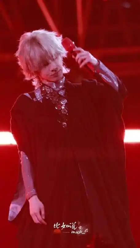 华晨宇##华晨宇看白举纲直播