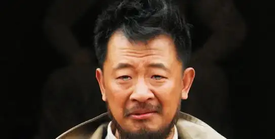 不当演员当老师,曾被指"啃老"的黄海波,靠态度赢得了尊重_腾讯新闻