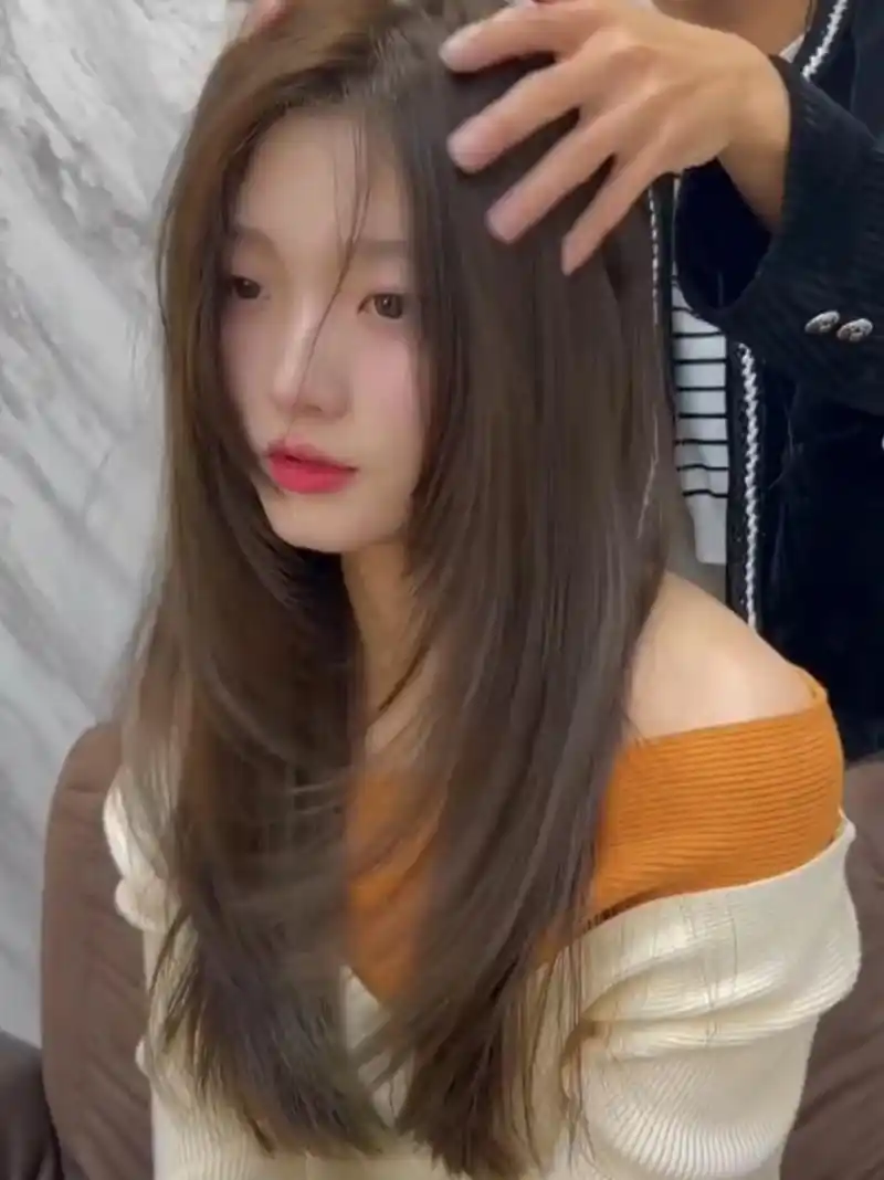 中长发女生不要错过的7515边缘层次感发型73 超适合中长发女生