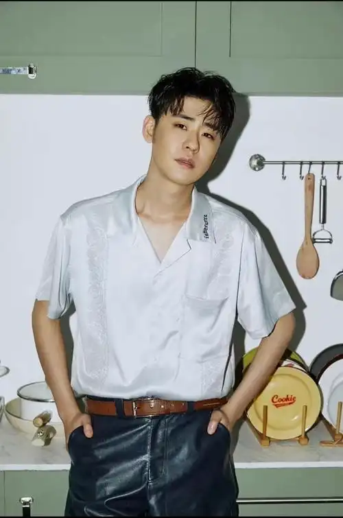 张云雷杂志采访考古时(一)《看天下》《newpig》杂志