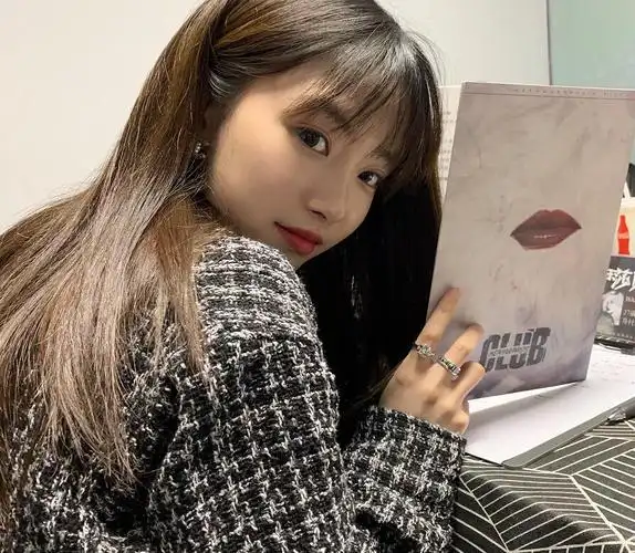 半藏森林3年前旧照被翻出原来那时候就已经绿茶味十足了