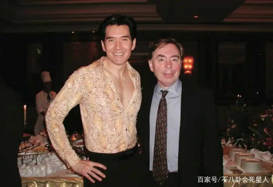 没结婚没生娃的大龄男星,61岁费翔无女友,69岁尊龙与爱犬相伴