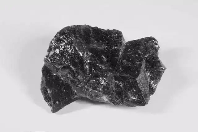 能源矿产/金属矿产/非金属矿产/水气矿产 2