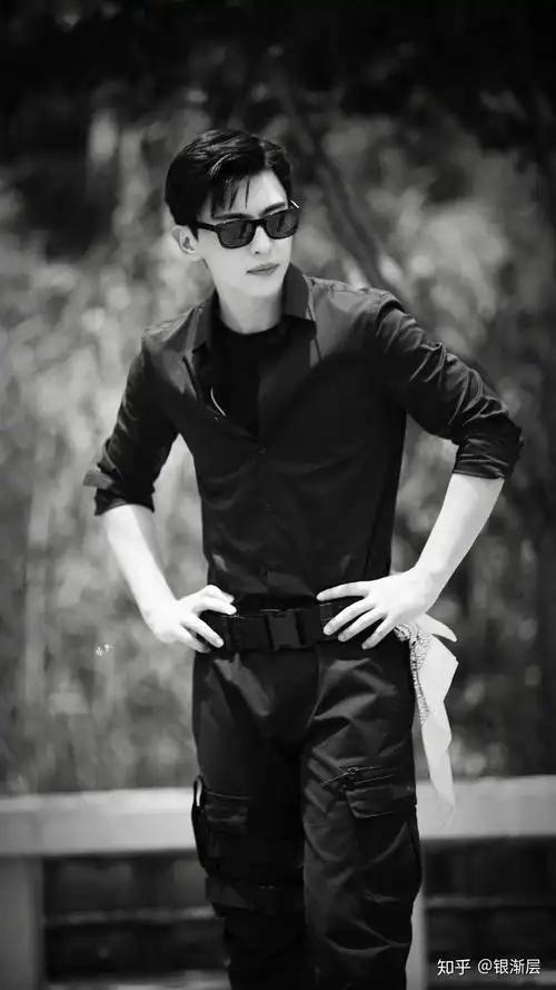 邓伦有哪些出圈神图惊艳到你?