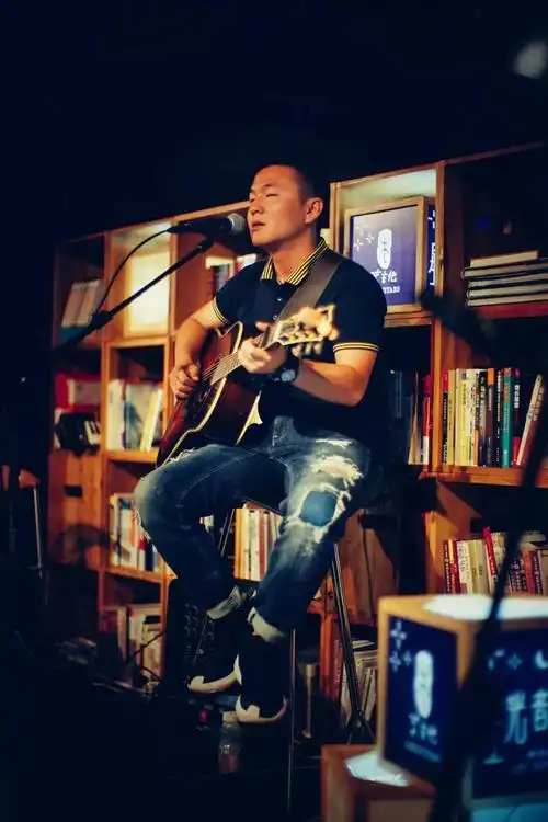 活动资讯 | 李吉他 星光音乐会