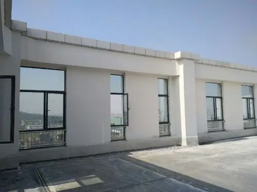 顶层女儿墙抹灰