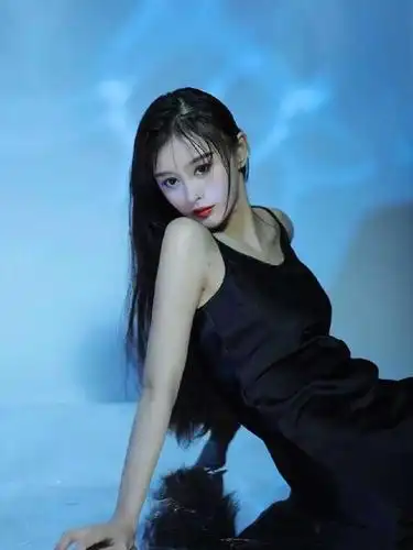 海航校花170cm,体重却仅有45kg,她把美丽与努力诠释得淋漓尽致