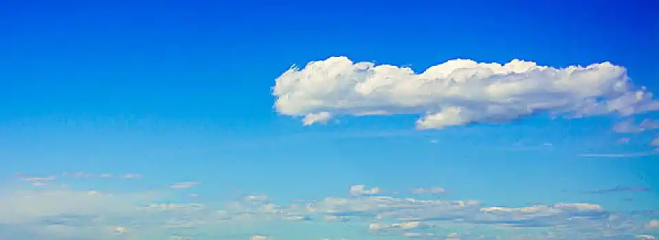 多云的天空图片_多云的天空图片大全_多云的天空图片素材