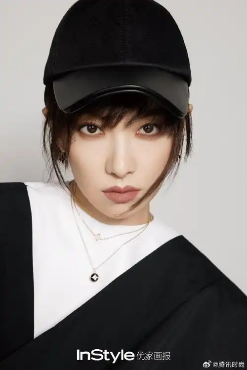 鹅娘星光##宋茜侘寂风时尚大片##宋茜烟熏妆短发