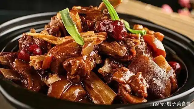 大厨教你红烧羊肉,注意这些细节,羊肉不腥不膻,配上萝卜更美味