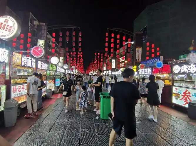 老城十字街夜市