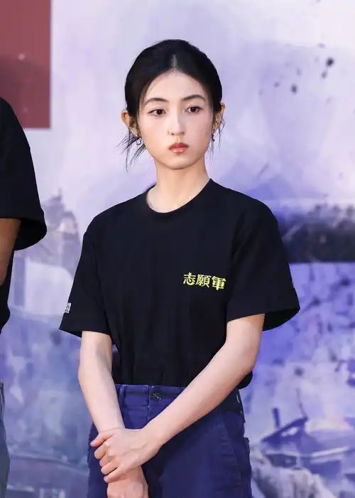 电影志愿军存亡之战#张子枫热血奔赴,只为使命与担当