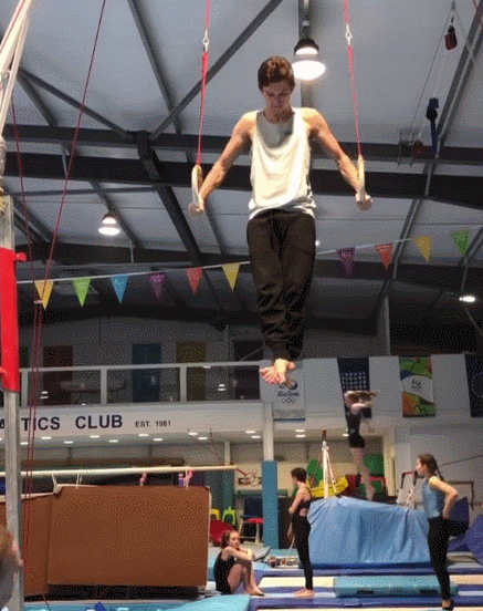 蜘蛛侠"汤姆·赫兰德的花式运动健身方法(附详细健身计划)