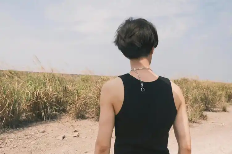 背影都帅我一脸#任嘉伦  #向全世界安利任嘉伦