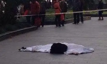 因只给外卖员200元上海女孩被网暴跳楼身亡