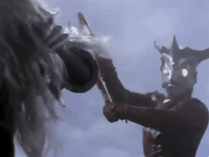 雷欧奥特曼:年龄 10000岁 身高 52m 体重 48000t 飞速 7马赫 走速 800