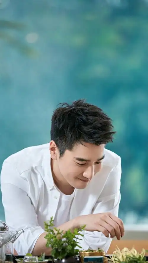 赵又廷帅气养眼居家写真高清手机壁纸.