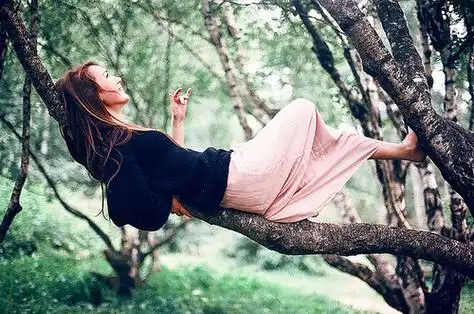 潇潇洒洒做自己的女生非主流图片